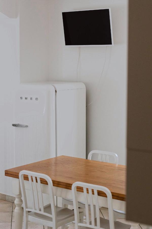 Casa Lobe - Charming Apartment In Village Centre La Morra Exterior foto
